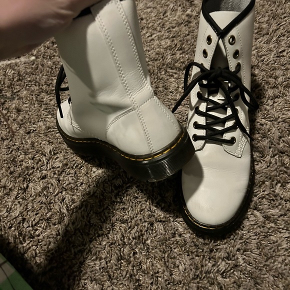 white doc marten’s!! - Picture 3 of 6